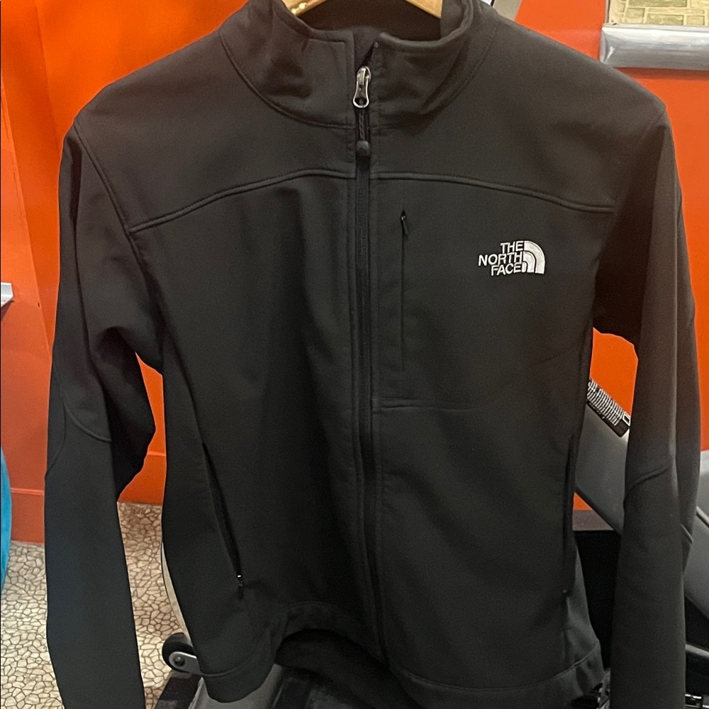 The North Face Women’s Black Performance Jacket